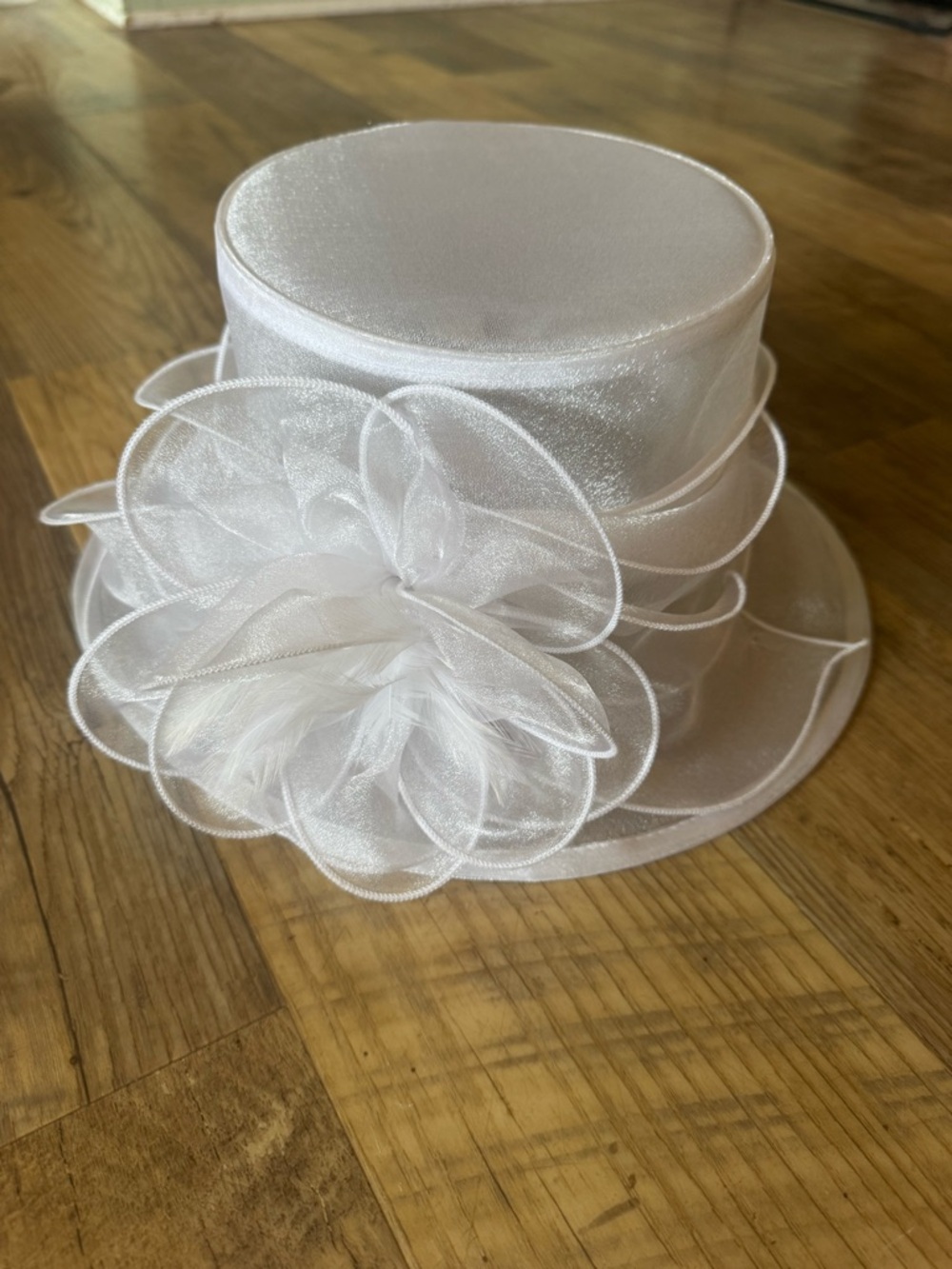 Vintage Swan Hat New York White Organza Church / Kentucky Derby / Wedding Hat